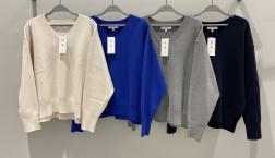 【新作商品入荷】ウィメンズ スウェットライクVネックプルオーバー