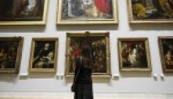 有名画家の絵画 版画の美しさを空間へ! 月・木曜日定休日 午後6時まで。